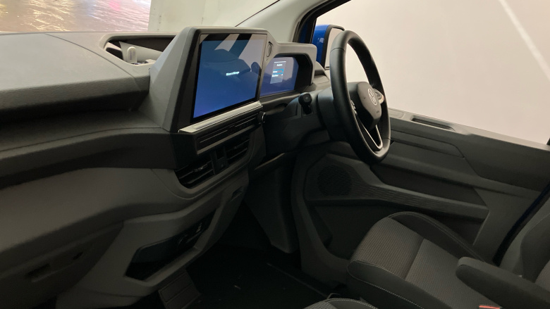 Volkswagen Transporter T32 Swb Electric 160kW 65kWh Commerce Pro Van Auto